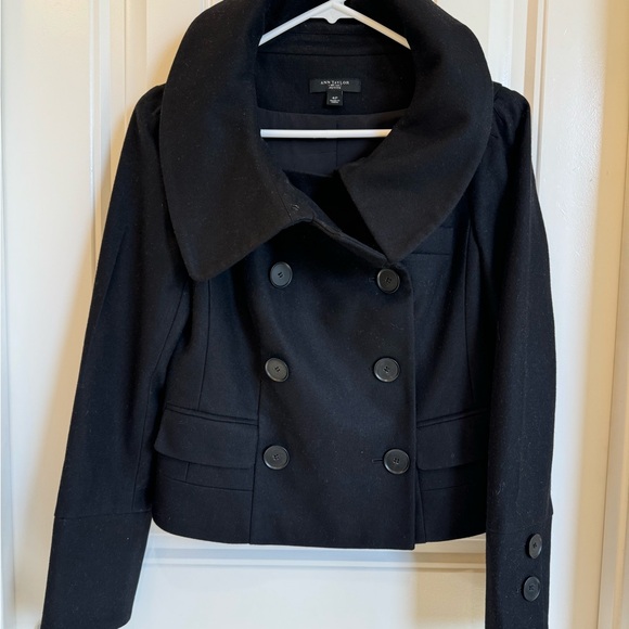 French-style black double-breasted blazer with pockets! - Picture 2 of 5